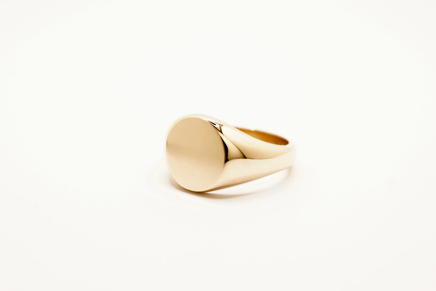 Oval Heirloom Signet 10k