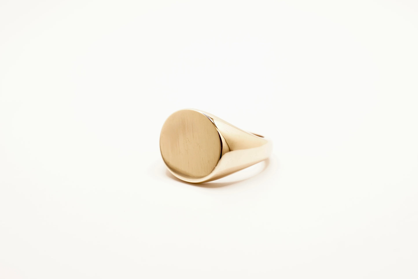 Circle Heirloom Signet 10k