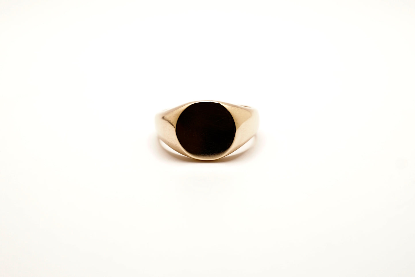 Circle Heirloom Signet 10k